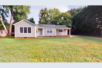 2941 Highland Dr, Lincolnton, NC 28092 - MLS 3784641 - Coldwell Banker