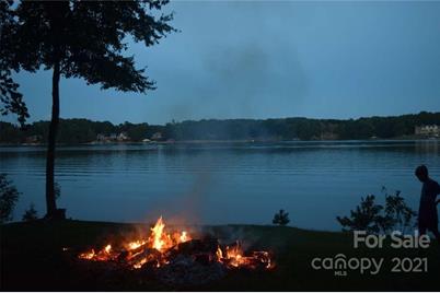 180 Willow Point Road #38 - Photo 1