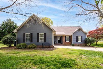 2648 Briar Trail Court, Matthews, NC 28104 - Photo 1