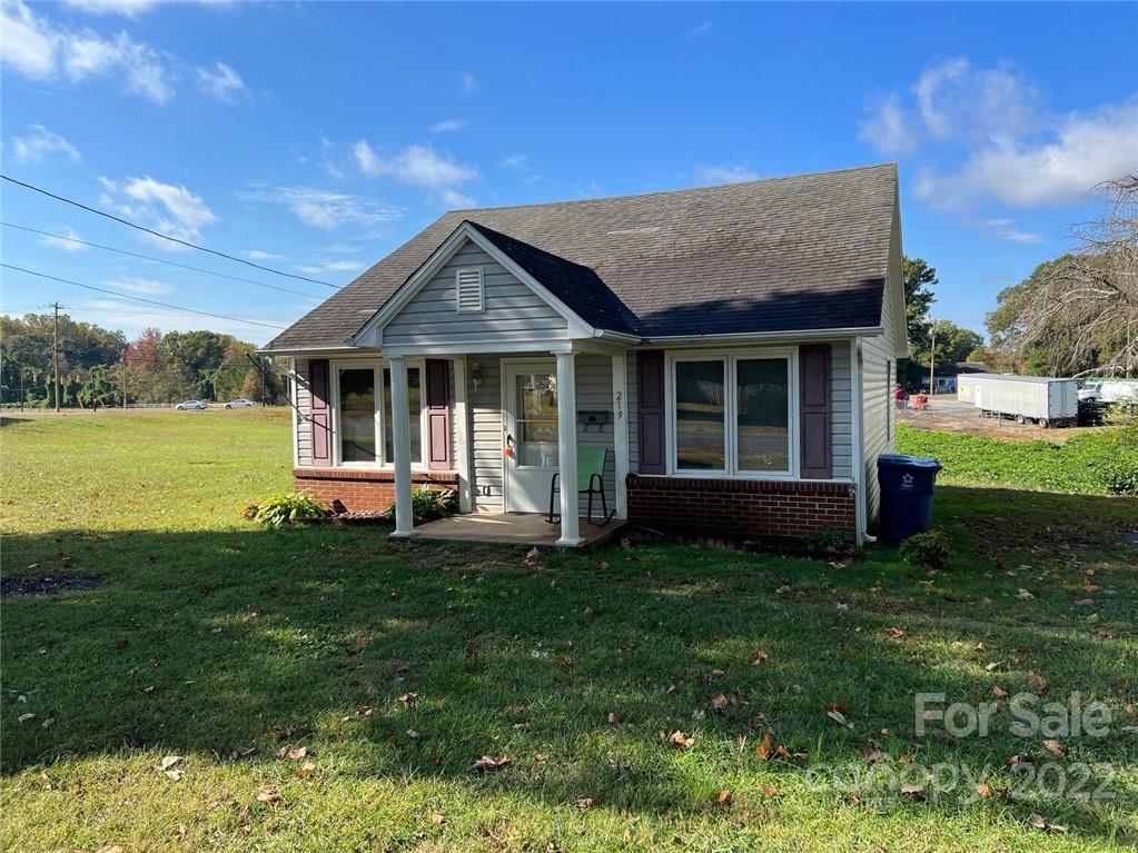 219 Mumford Dr, Mocksville, NC 27028 - MLS 3917113 - Coldwell Banker