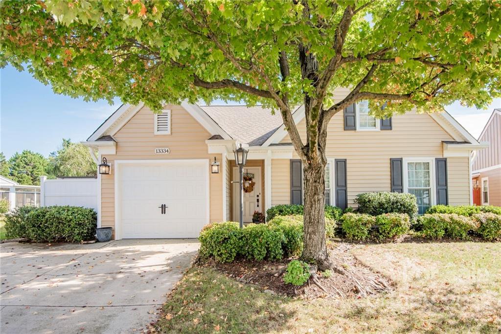 13334 Bolingbrook Ln, Charlotte, NC 28273 - MLS 3919236 - Coldwell Banker