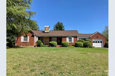 1632 2nd Avenue NW, Hickory, NC 28601 - Photo 1