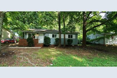 4707 Woodstone Drive, Charlotte, NC 28269 - Photo 1