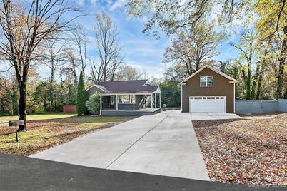 138 Willetta Drive, Charlotte, NC 28217 - Photo 1