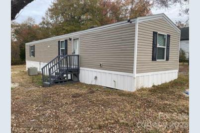 117 Railroad Street, Rockingham, NC 28379 - Photo 1