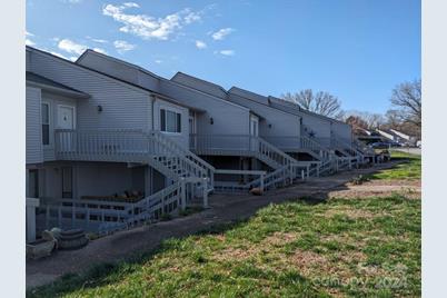 1050 21st Avenue NW #45, Hickory, NC 28601 - Photo 1