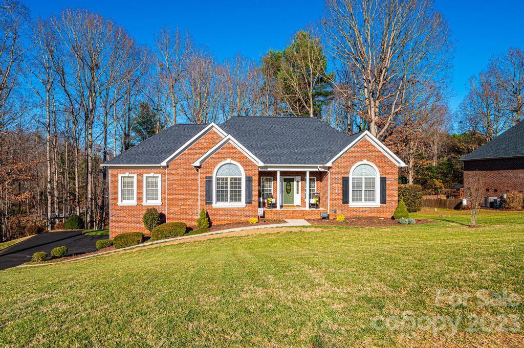 1622 Brookstone Dr Hickory NC 28602 MLS 4092587 Coldwell Banker