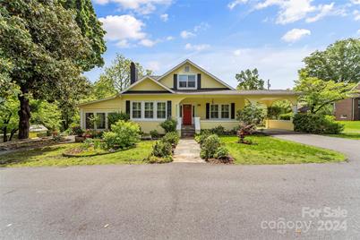 805 Gardiol Avenue NE, Valdese, NC 28690 - Photo 1