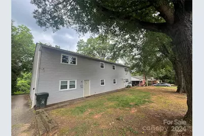 381 20th Avenue NE, Hickory, NC 28601 - Photo 1
