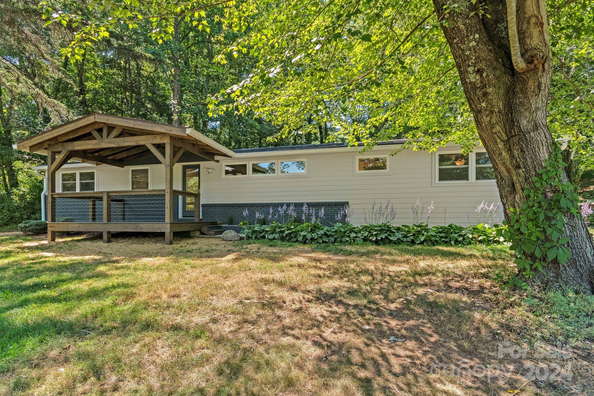 15 W Rash Rd, Asheville, NC 28806 - MLS 4155331 - Coldwell Banker