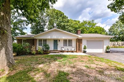 208 Cobblestone Lane, Concord, NC 28027 - Photo 1