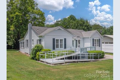 105 Playground Street, Waynesville, NC 28786 - Photo 1