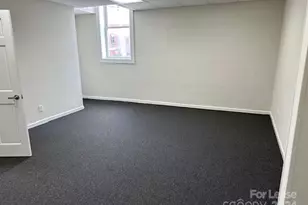 121 E Water St, Lincolnton, NC 28092 - Photo 1