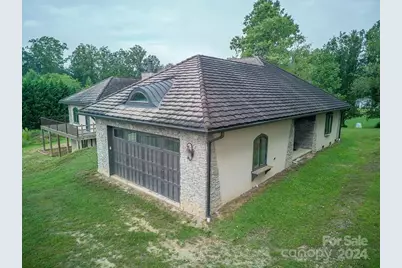 110 E Glenwood Lane, Hendersonville, NC 28792 - Photo 1