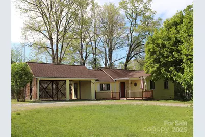 116 Bradshaw Avenue, Hendersonville, NC 28792 - Photo 1