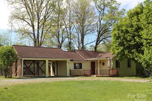 116 Bradshaw Ave, Hendersonville, NC 28792 - Photo 1