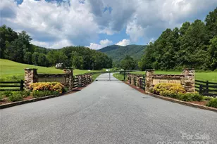 301 Bear Track Ln, Lenoir, NC 28645 - Photo 1