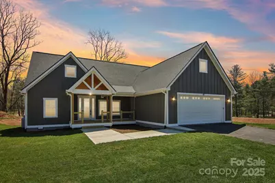 40 Haywood Park Drive, Hendersonville, NC 28791 - Photo 1