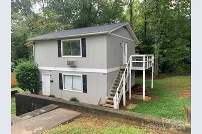 302 22nd Avenue NE, Hickory, NC 28601 - Photo 1