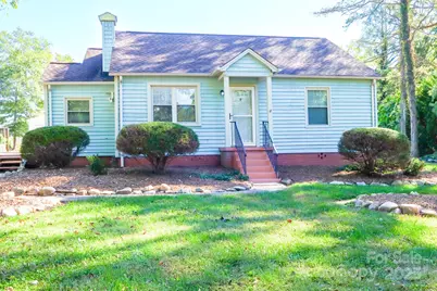1350 8th Street NW, Hickory, NC 28601 - Photo 1