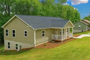 206 Fairway Dr, Rutherfordton, NC 28139 - Photo 1