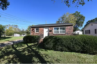 125 S Ervin Avenue, Newton, NC 28658 - Photo 1