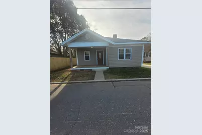 401 Woodlawn Avenue, Cramerton, NC 28032 - Photo 1