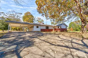 2926 Englewood Dr, Shelby, NC 28150 - Photo 1