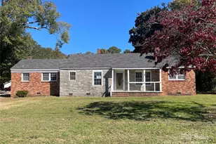223 Chester Ave, Great Falls, SC 29055 - Photo 1