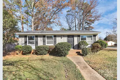 725 Lightspun Lane, Charlotte, NC 28216 - Photo 1