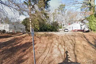 2451 Columbus Cir, Charlotte, NC 28208 - Photo 1