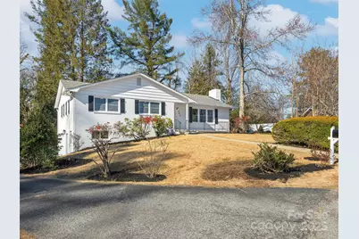 304 Oklawaha Circle, Hendersonville, NC 28739 - Photo 1