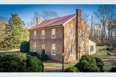 290 E Maple Avenue, Mocksville, NC 27028 - Photo 1