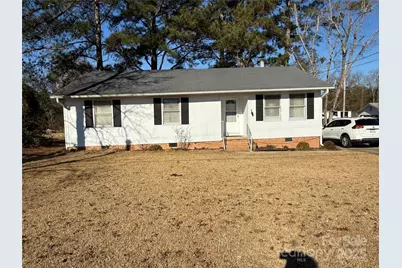 204 Dianne Drive, Cheraw, SC 29520 - Photo 1