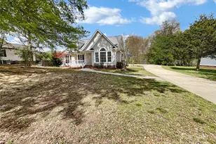 918 Clover Park Dr, Clover, SC 29710 - Photo 1