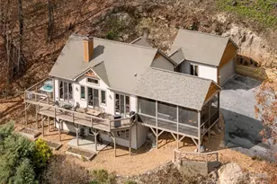 261 Rowland Dr, Hendersonville, NC 28739 - Photo 1