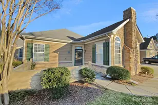 5573 Prosperity View Dr, Charlotte, NC 28269 - Photo 1