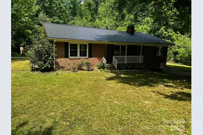 833 E Chestnut Street, Stanley, NC 28164 - Photo 1