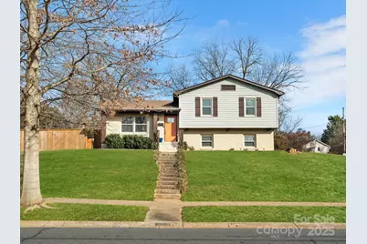 7131 Thorncliff Drive, Charlotte, NC 28210 - Photo 1