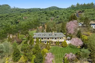 700 Laurel Ridge Dr, Waynesville, NC 28786 - Photo 1