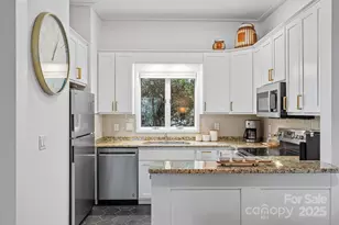 418 Windswept Dr, Asheville, NC 28801 - Photo 1