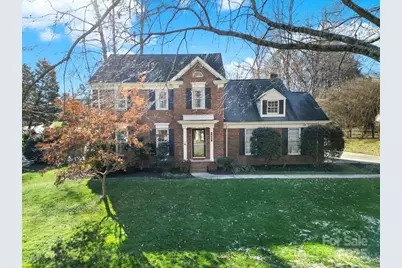 1427 Matthews Plantation Drive, Matthews, NC 28105 - Photo 1