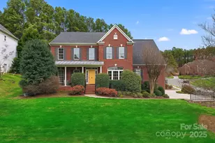 204 Silver Cliff Dr, Mount Holly, NC 28120 - Photo 1
