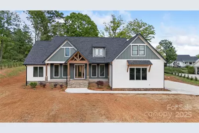 135 Westview Drive, Hendersonville, NC 28791 - Photo 1