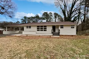 924 Springdale Ln, Gastonia, NC 28052 - Photo 1