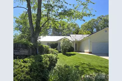 15 Primrose Lane, Asheville, NC 28805 - Photo 1