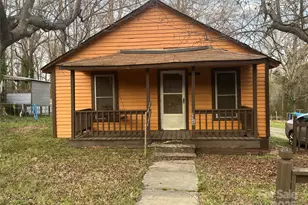 1128 Rosehill Dr, Lincolnton, NC 28092 - Photo 1