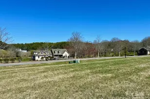 205 Glenwood Dr, Jefferson, NC 28640 - Photo 1