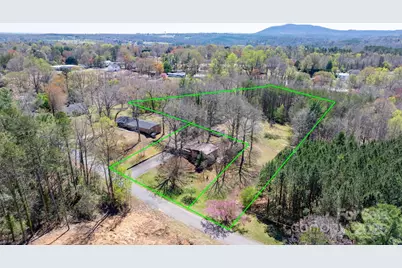 3407 14th Avenue SW, Hickory, NC 28602 - Photo 1