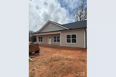 231 Hampton Street S, Jefferson, SC 29718 - Photo 1